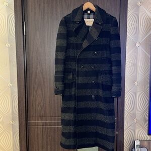 Burberry wool tailored to the knee length coat US4